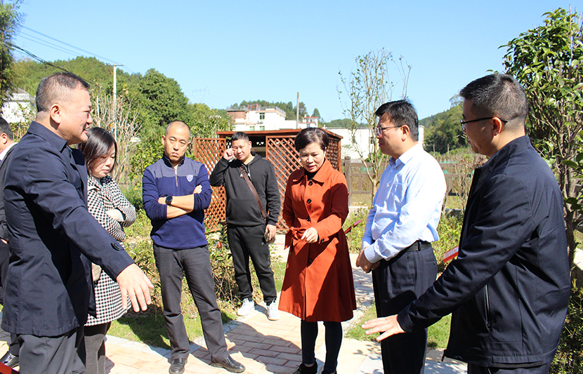 章貢區(qū)委常委、政法委書(shū)記黃繼蘋(píng)一行蒞臨挺進(jìn)環(huán)保章貢項(xiàng)目點(diǎn)視察調(diào)研