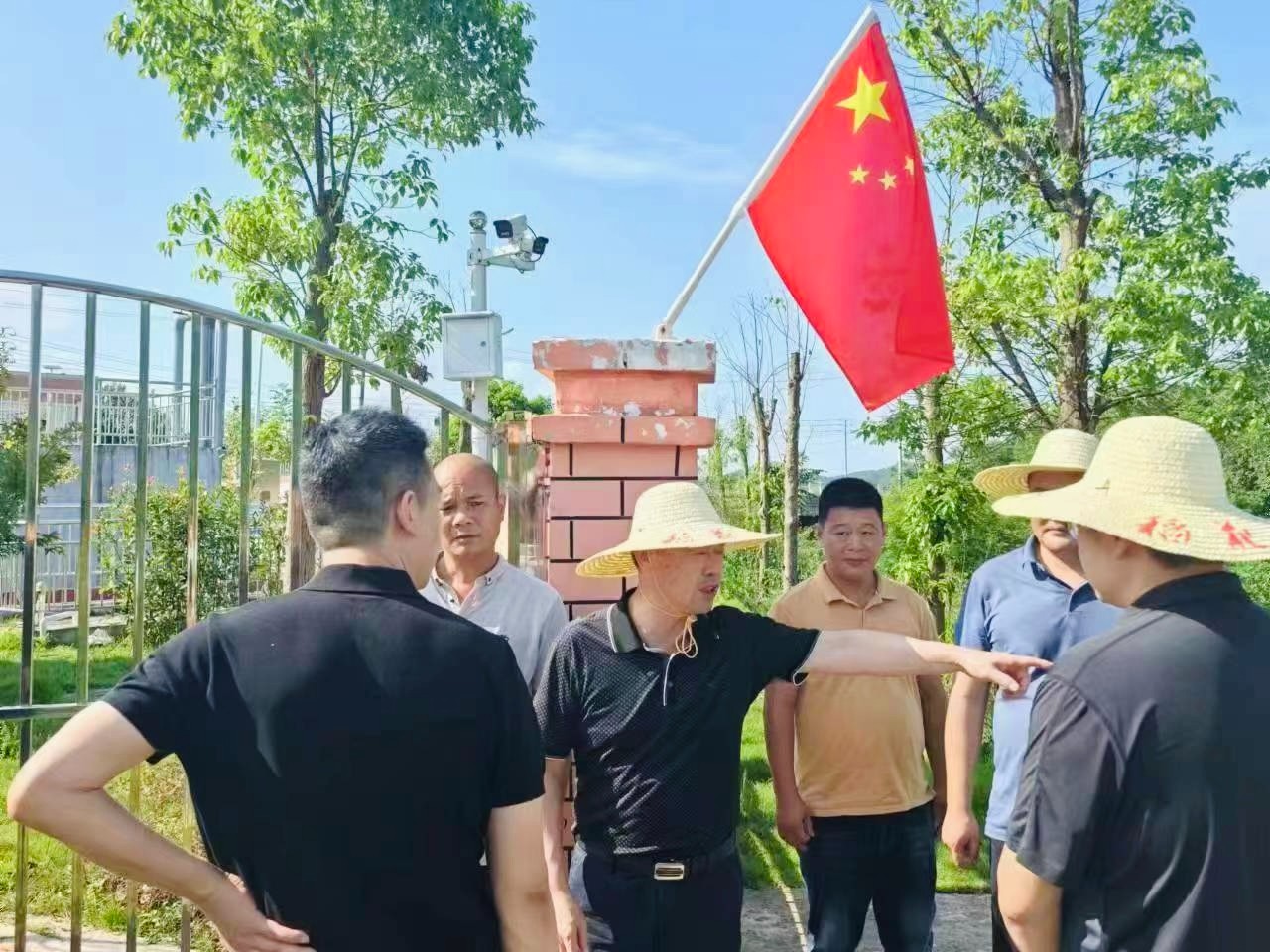 贛州市政府副市長(zhǎng)、區(qū)委書記連天浪一行蒞臨我司污水處理廠指導(dǎo)