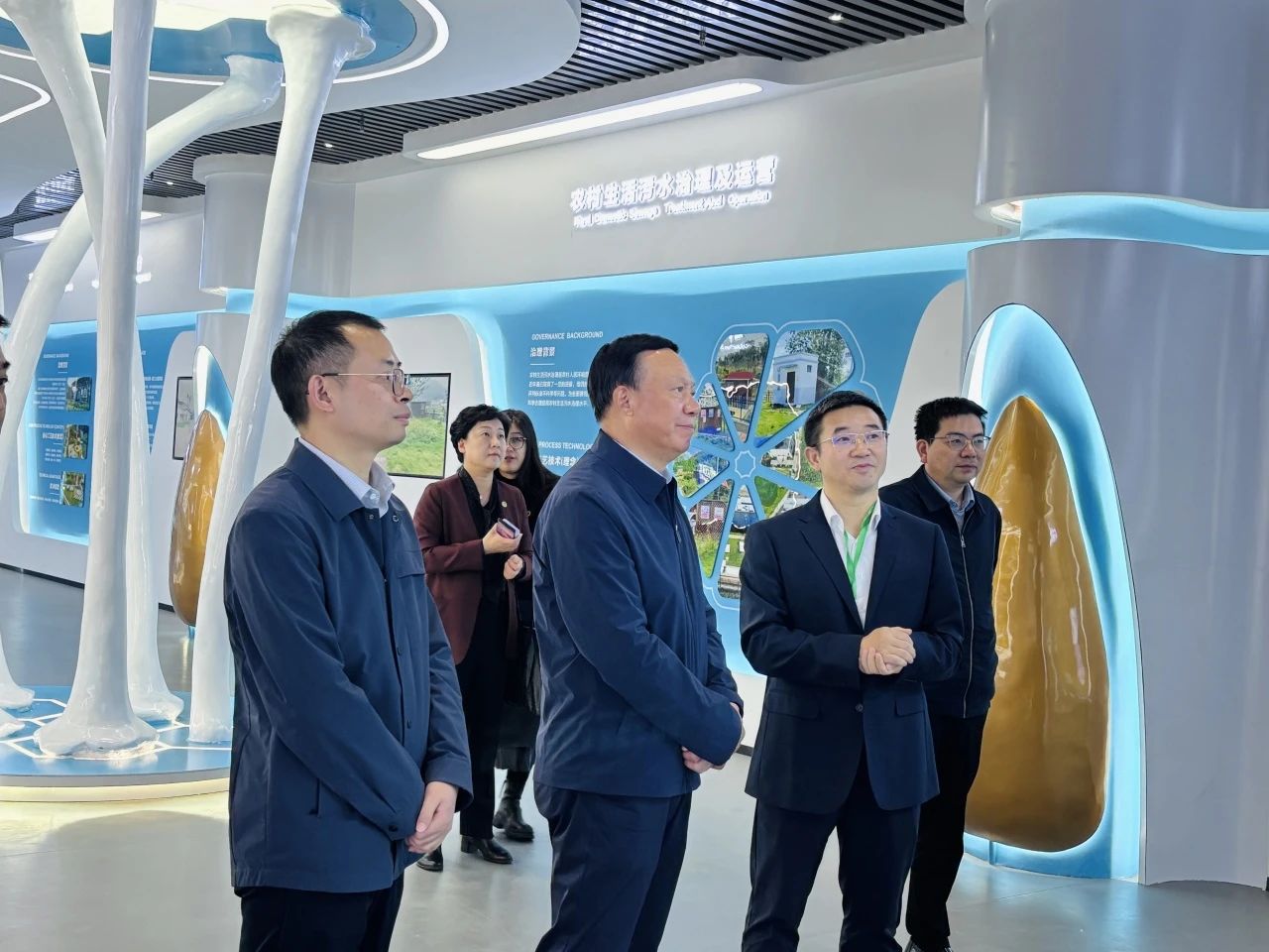 中國環(huán)境保護(hù)產(chǎn)業(yè)協(xié)會黨委書記、 會長郭承站等一行蒞臨我司指導(dǎo)交流